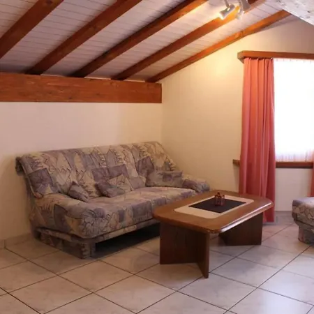 Arcadia Apartment *
